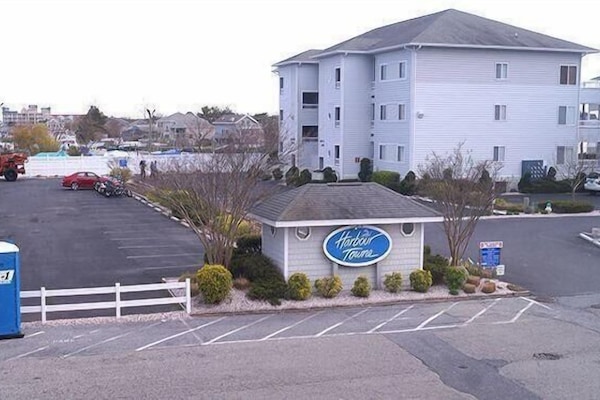 Studio | Exterior