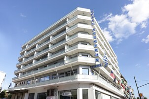 Πρόσοψη καταλύματος