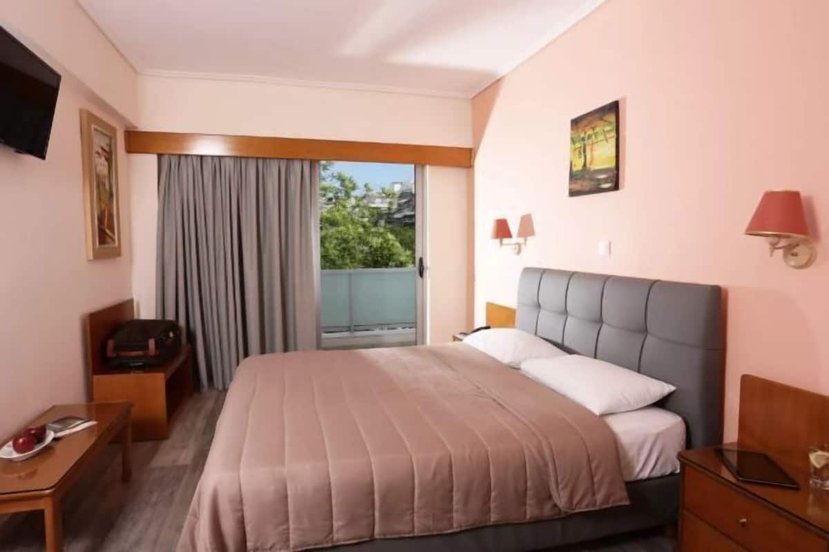 1 bedroom, minibar, in-room safe, desk