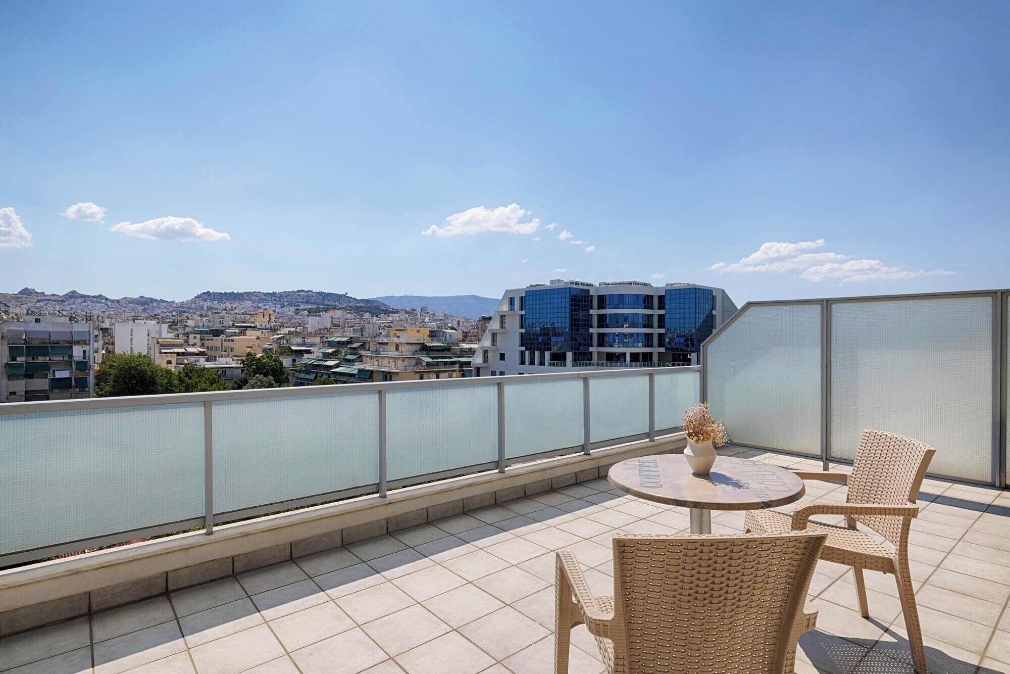 Dobbelt- eller tomannsrom – deluxe, balkong | Terrasse/patio