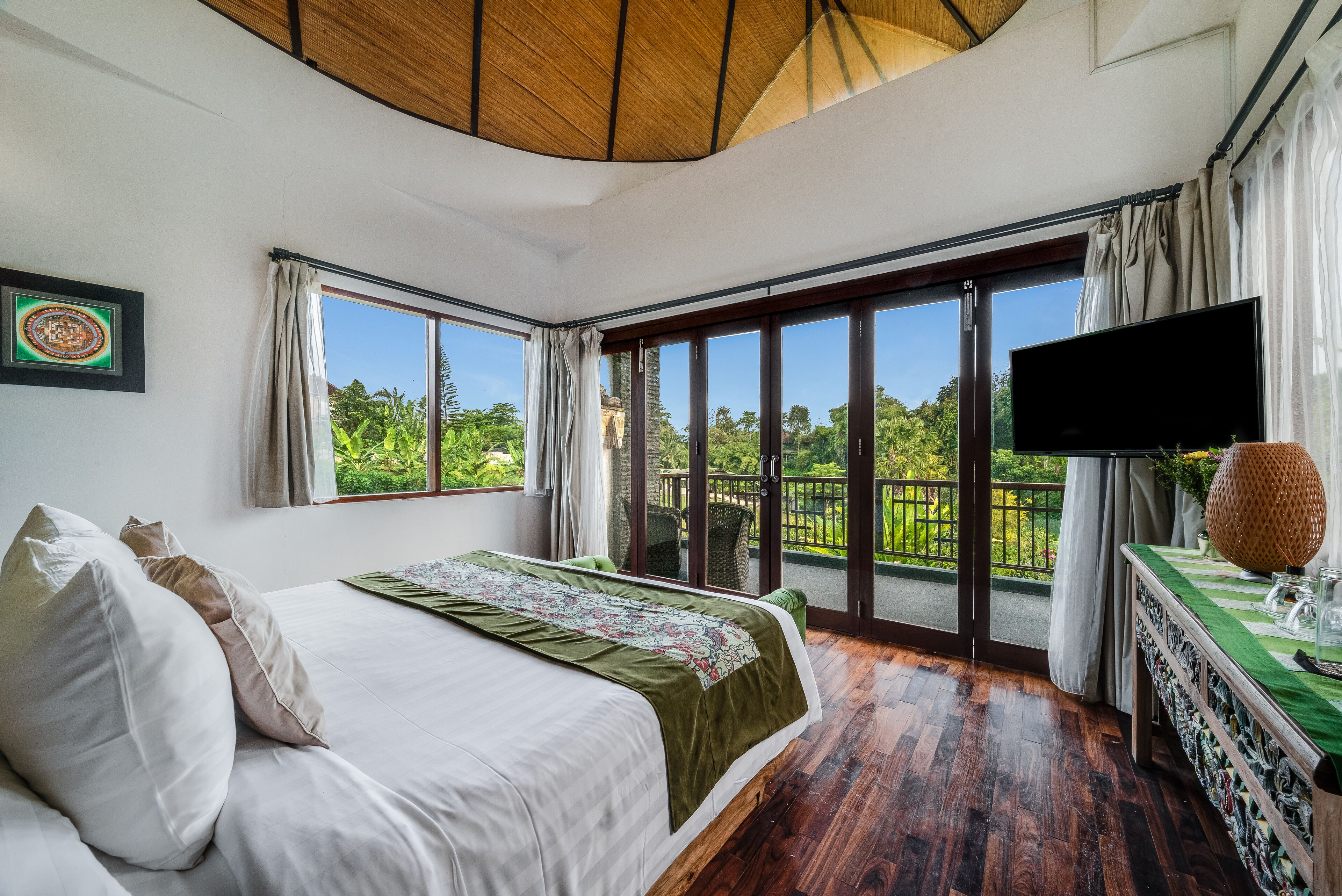 deluxe room, 1 bedroom | egyptian cotton sheets, premium bedding, memory-foam beds, minibar