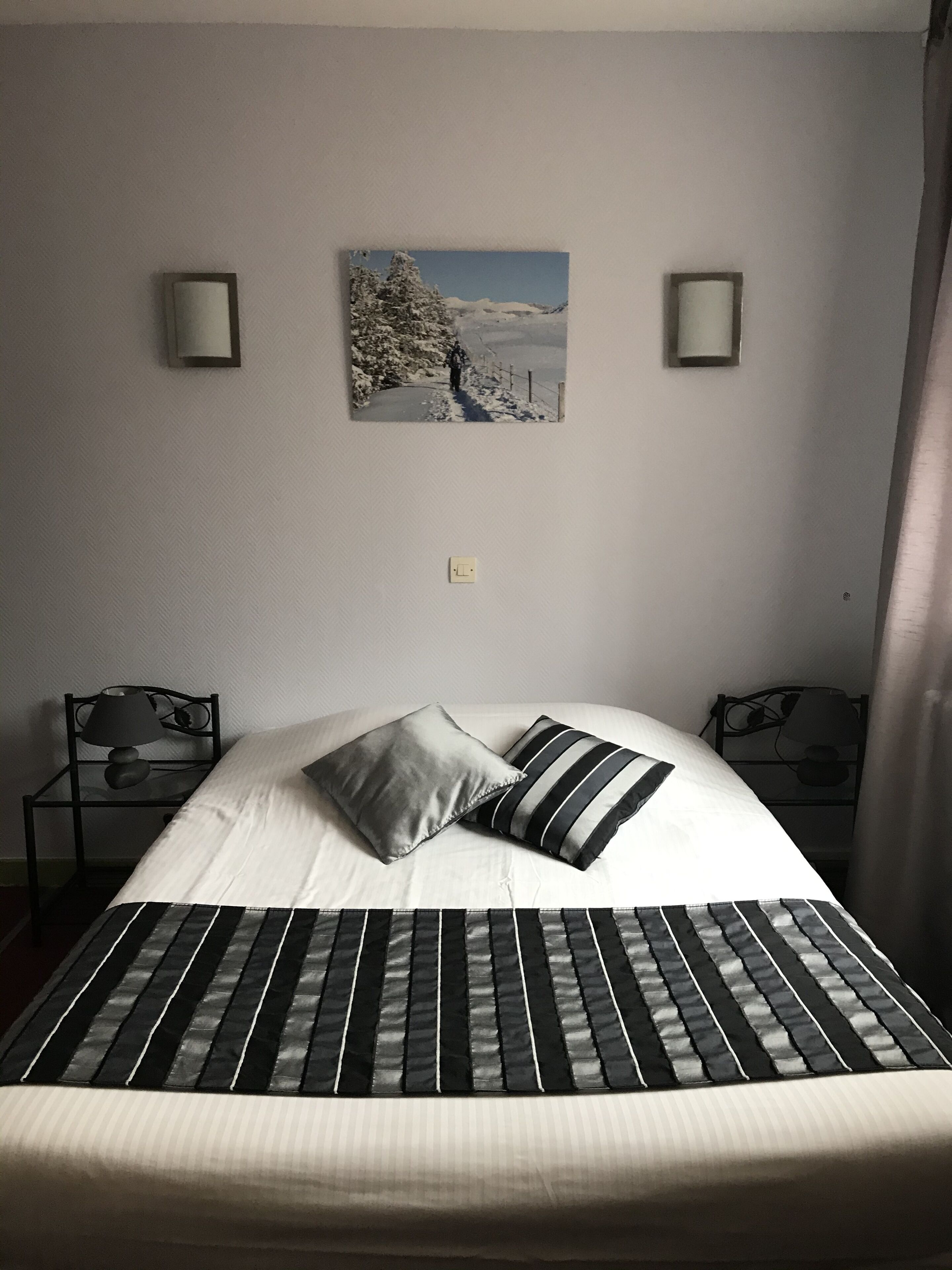 double room | bathroom | shower, free toiletries, hair dryer, towels