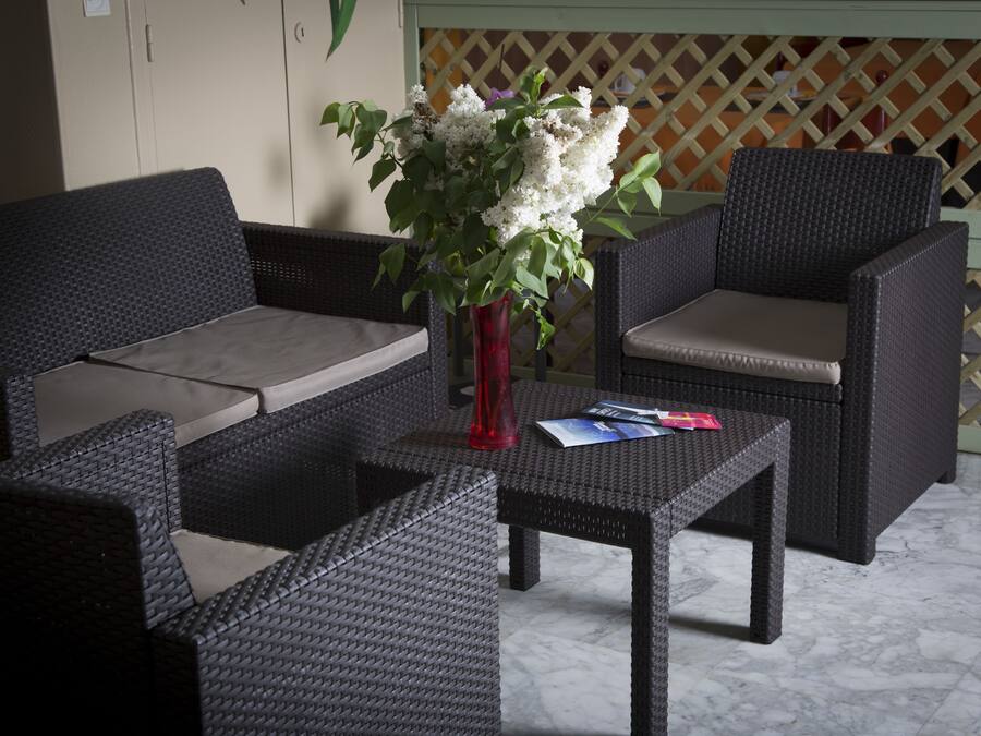 Coin salon dans le hall