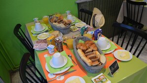 Kontinental frokost hver dag (mot et tillegg)