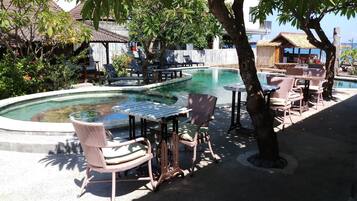 Tempat makan outdoor