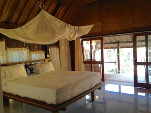 Bungalow, Garden View