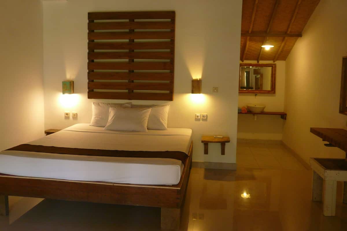Deluxe Bungalow, Garden View | Premium bedding, minibar, soundproofing, bed sheets