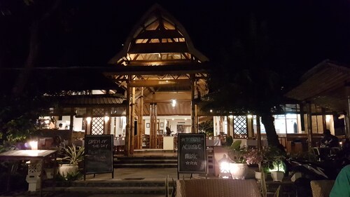 Starlight Restaurant & Bungalows