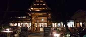 Starlight Restaurant & Bungalows