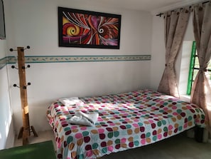 Basic Double Room | Free WiFi - Hostal Girasoles (Salento)