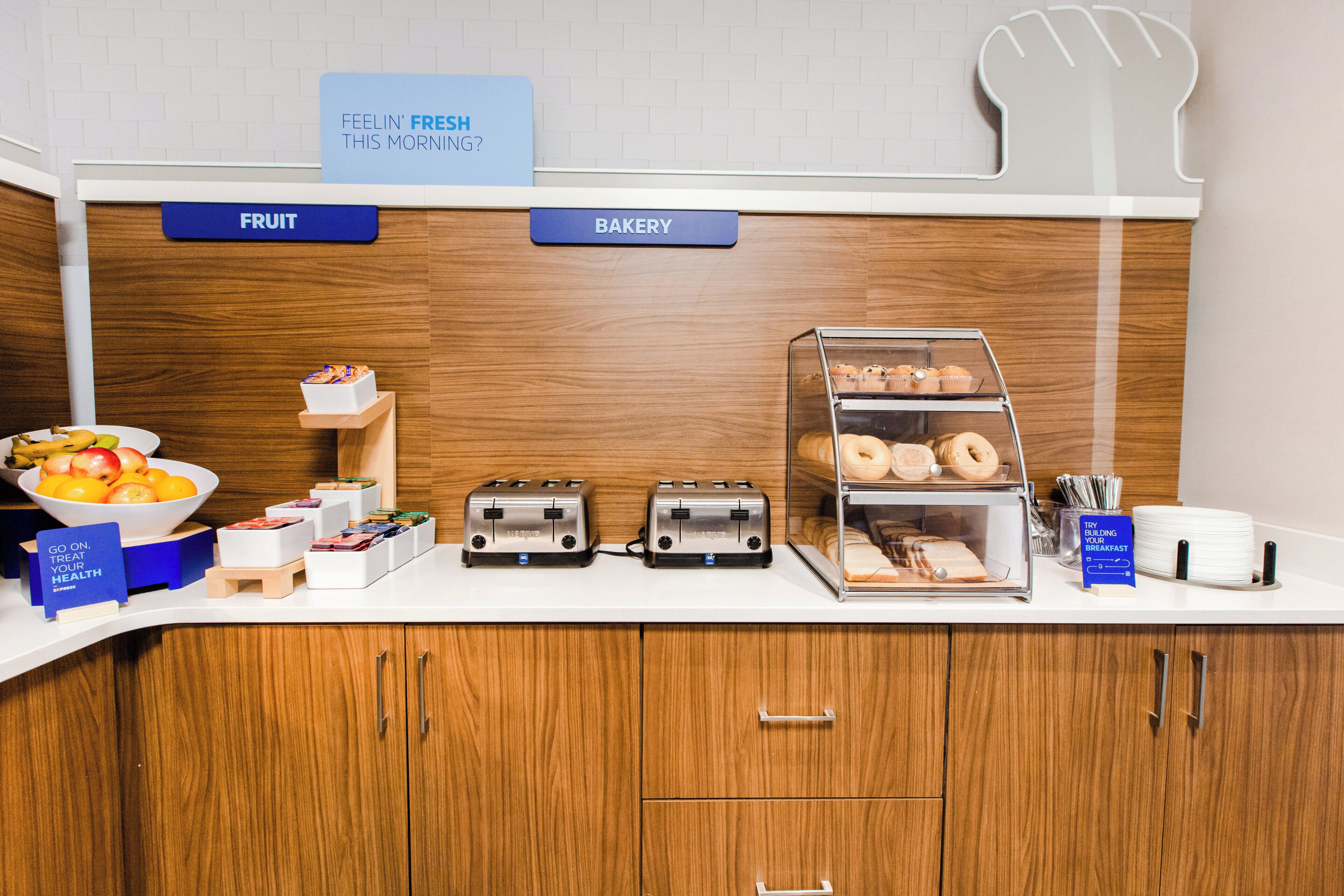 Photo - Holiday Inn Express & Suites - West Edmonton-Mall Area by IHG
