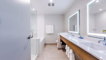 Suite, 1 King Bed, Jetted Tub | In-room safe, desk, blackout drapes, soundproofing