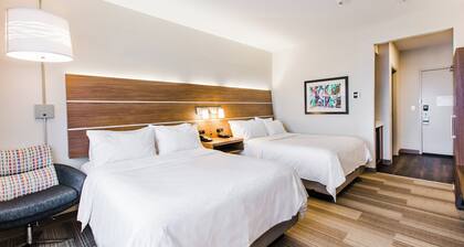 Holiday Inn Express & Suites West Edmonton - Mall Area by IHG
