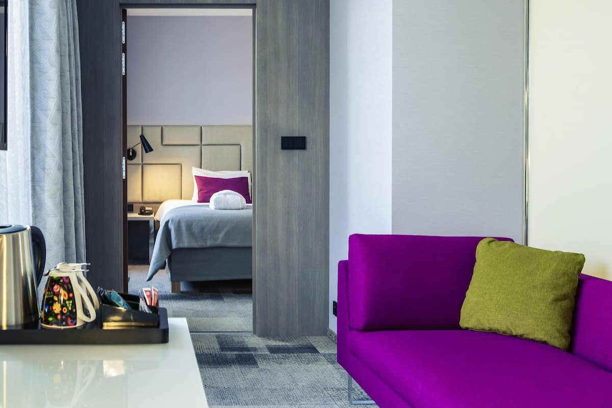 Suite exĂ©cutive, Plusieurs lits | Minibar, coffre-fort, bureau, rideaux dâobscurcissement