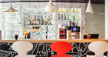 ibis Saint Quentin En Yvelines Velodrome