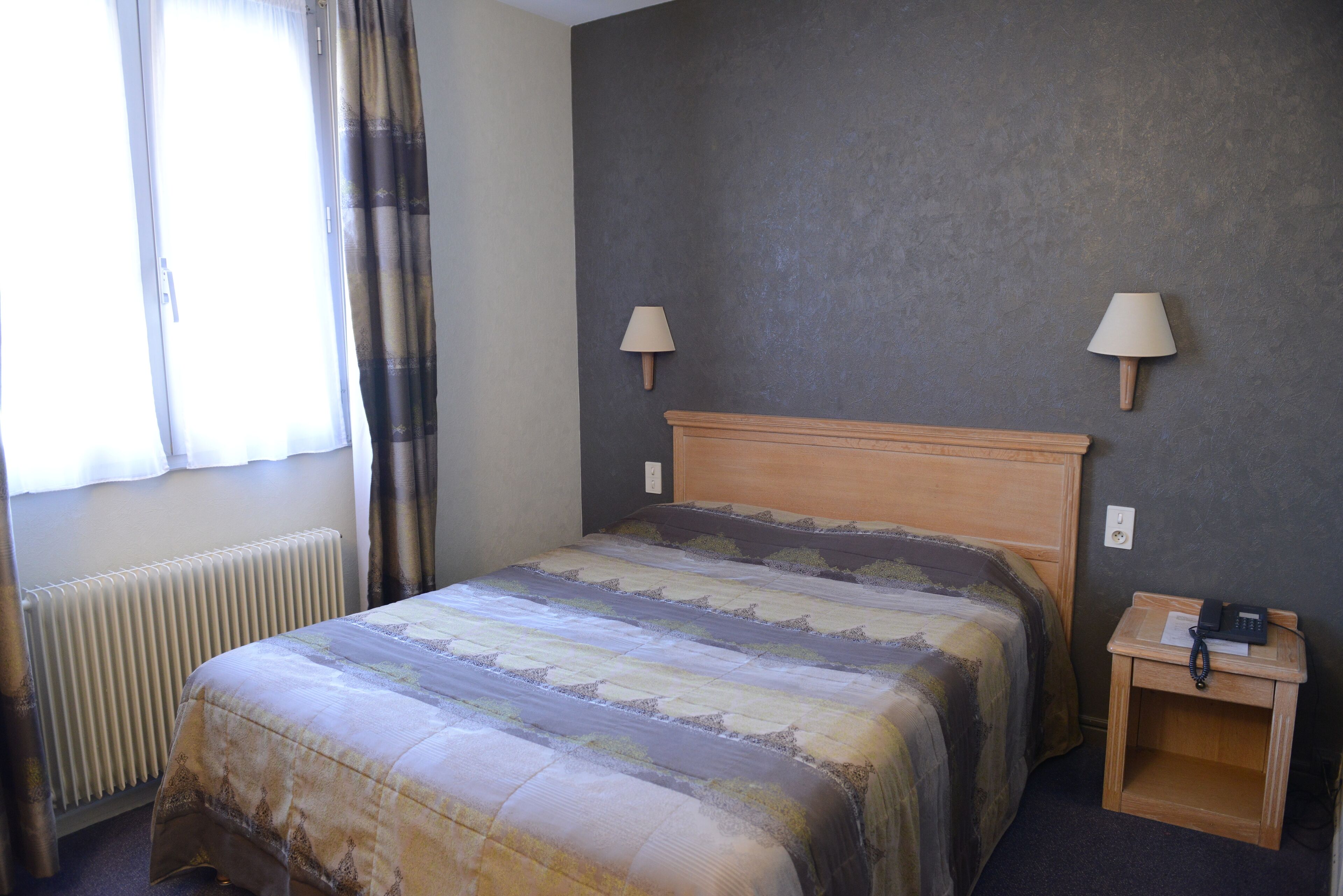 double room | individually decorated, individually furnished, desk, blackout curtains