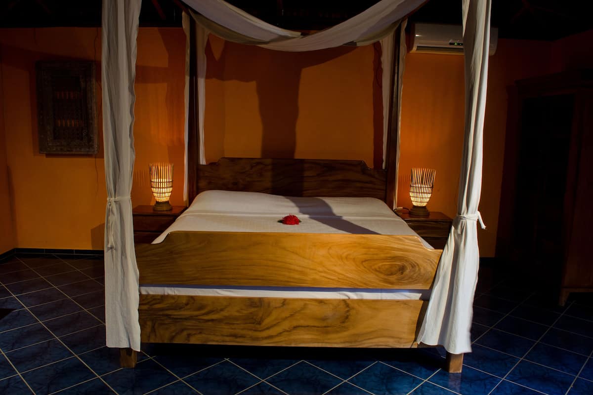 deluxe villa, 1 king bed | 1 bedroom, egyptian cotton sheets, premium bedding, pillow-top beds