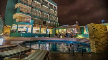 Alberca al aire libre