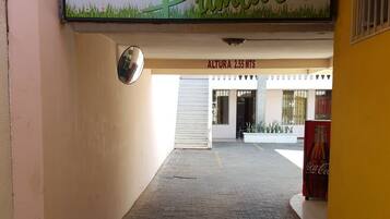 Entrada de la propiedad