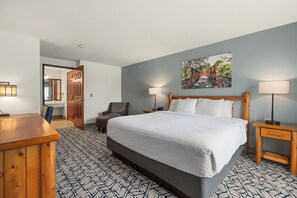 Suite, flere senger, ikke-røyk (Efficiency) | Safe på rommet, skrivebord og skrivebord for bærbar PC