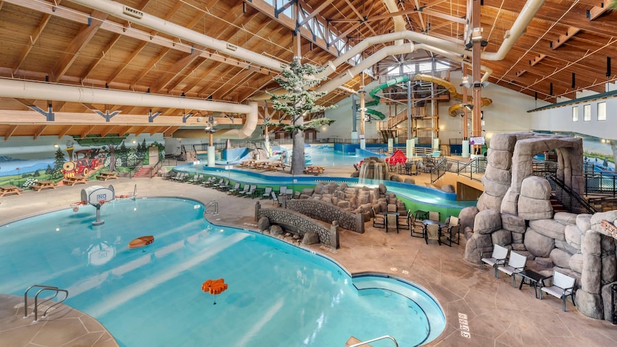 Three Bears Waterpark Resort Near Tomah, Ascend Collection Hotel