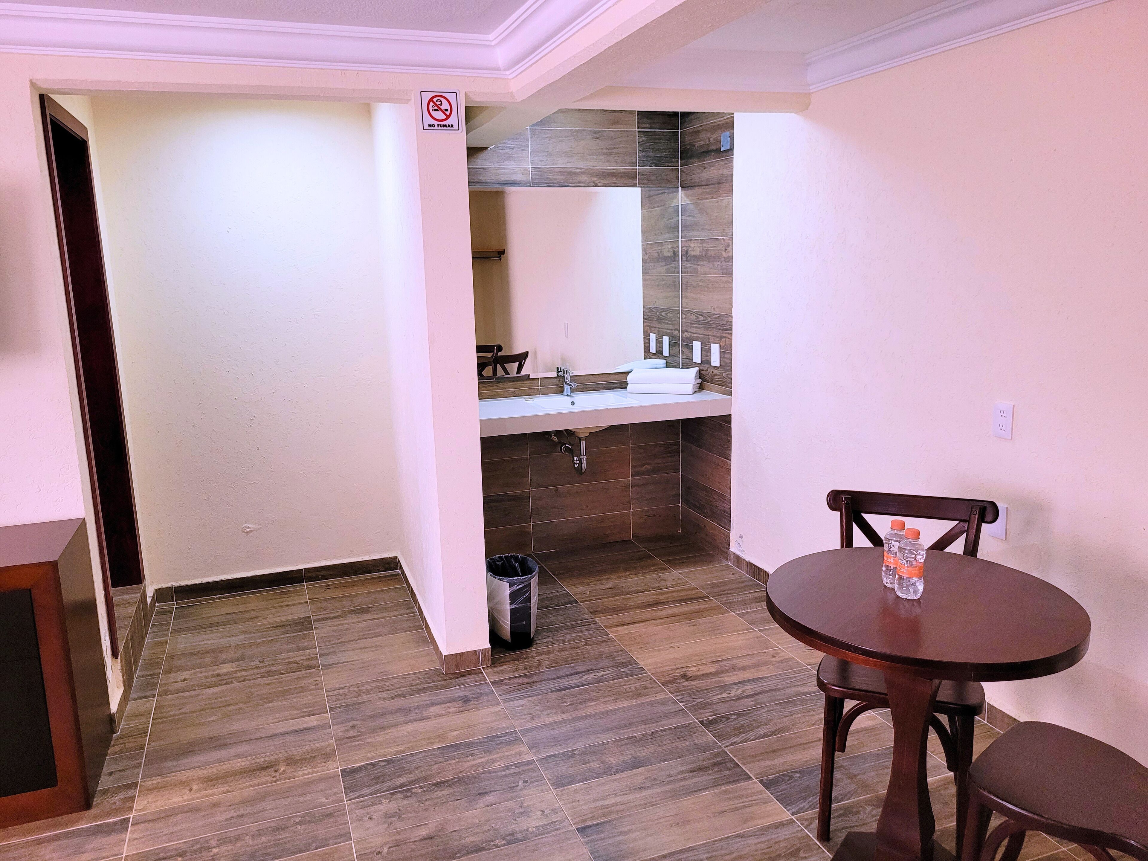 deluxe room | living area | 43-inch smart tv with cable channels, tv