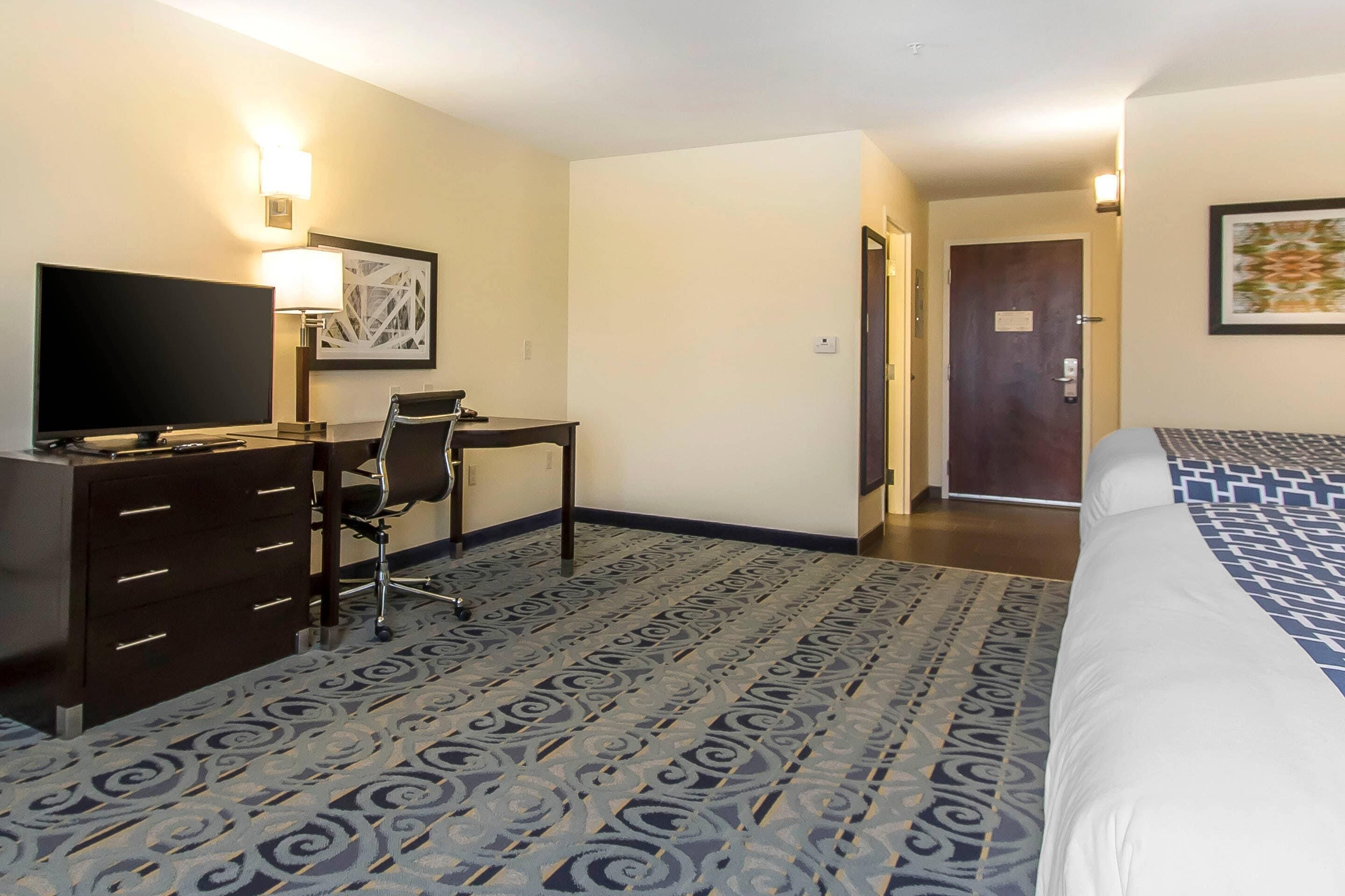 desk, iron/ironing board, rollaway beds, free wifi