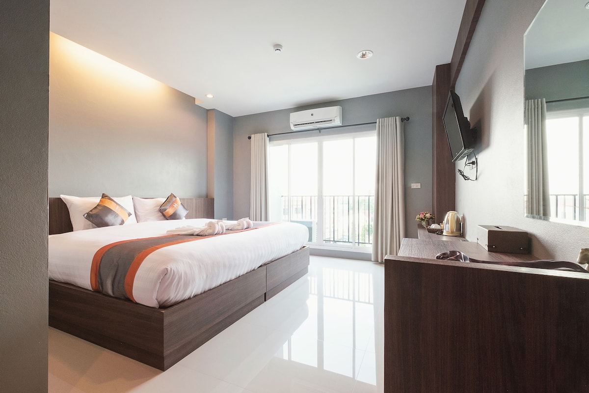 ห้องสวีท | โต๊ะทำงาน, ห้องเก็บเสียง, Wi-Fi ฟรี