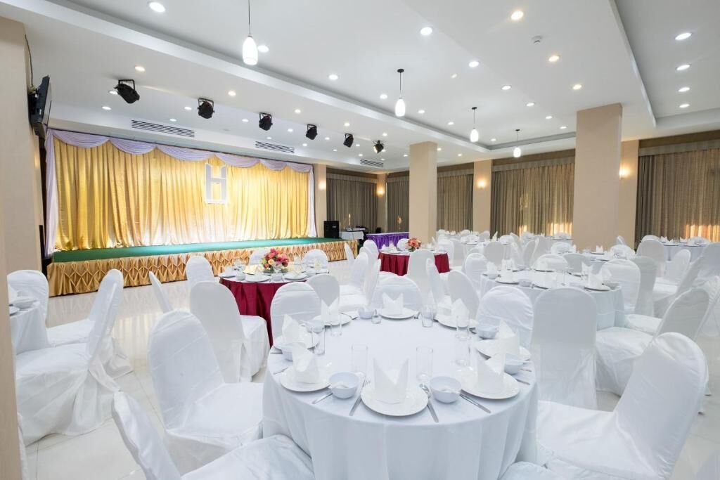 banquet hall
