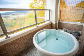 Traditional Room, Non Smoking (with Private Open Air Bath) | In-room safe, desk, laptop workspace, bed sheets - Hanakagura (Higashikagura)
