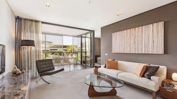 Camperdown 608 St Furnished Apartment, 1 Bedroom | Living room | Flat-screen TV