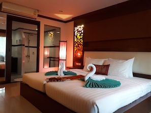 Minibar, in-room safe, desk, iron/ironing board - Chivatara Resort & Spa Bang Tao Beach (Choeng Thale)