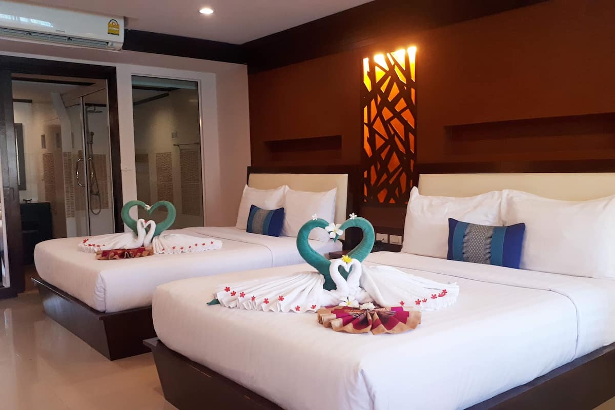 Phòng Suite dành cho gia đình, quang cảnh hồ bơi | Hiên