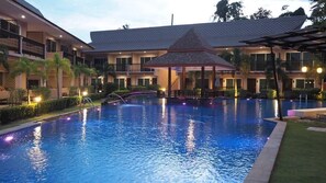 Alberca al aire libre 