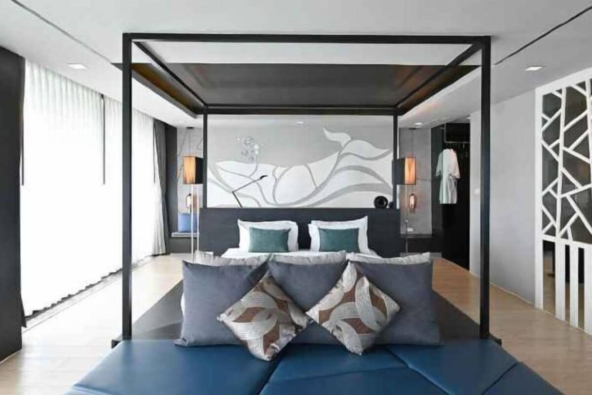 1 bedroom, in-room safe, desk, blackout drapes