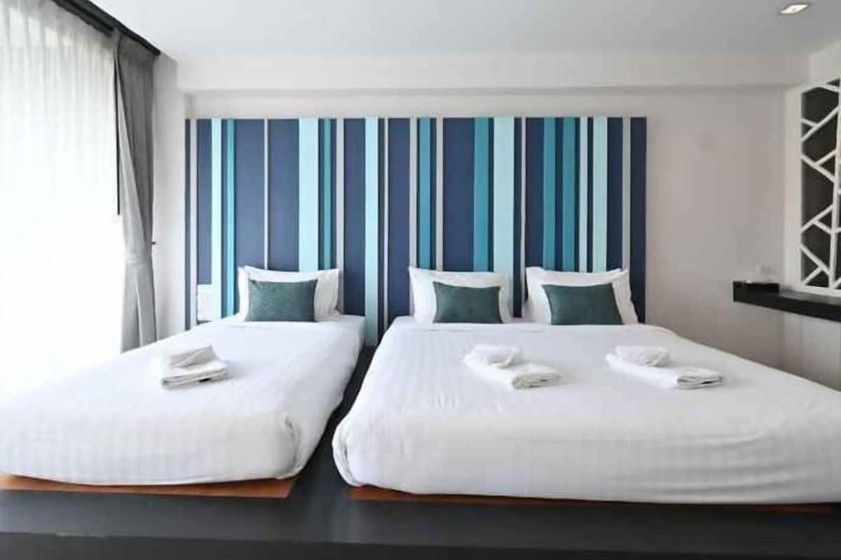 1 bedroom, in-room safe, desk, blackout drapes