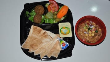 Daily continental breakfast (BHD 2.50 per person)