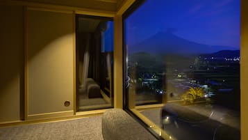 ์ปดํฌํธ๋ฃธ, ์ฑ๊ธ์นจ๋ 2๊ฐ, ๊ธ์ฐ, ์ฐ ์ ๋ง (Sanri, Western, Open Air Bath Mt Fuji) | ์ฐ ์ ๋ง