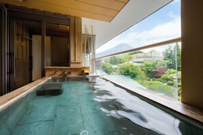 "Yubanashi" Yuraku Yamabiko-tei Japanese Style Room with Open-Air Bath Mount Fuji View - Non-Smoking | Bathroom - Fujisan Onsen Hotel Kaneyamaen (Fujiyoshida)