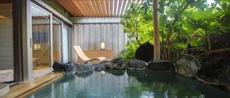 Yaraku Luxury Japanese Style Room with Open Air Bath [With Yamanshi Wine Lounge Access] | Bathroom