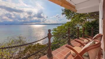 Zimmer, 1 King-Bett (Ylang-Ylang) | Terrasse/Patio