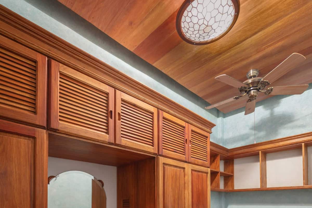 Suite Superior, 1 letto king, vasca da bagno | Una cassaforte in camera, una scrivania, insonorizzazione