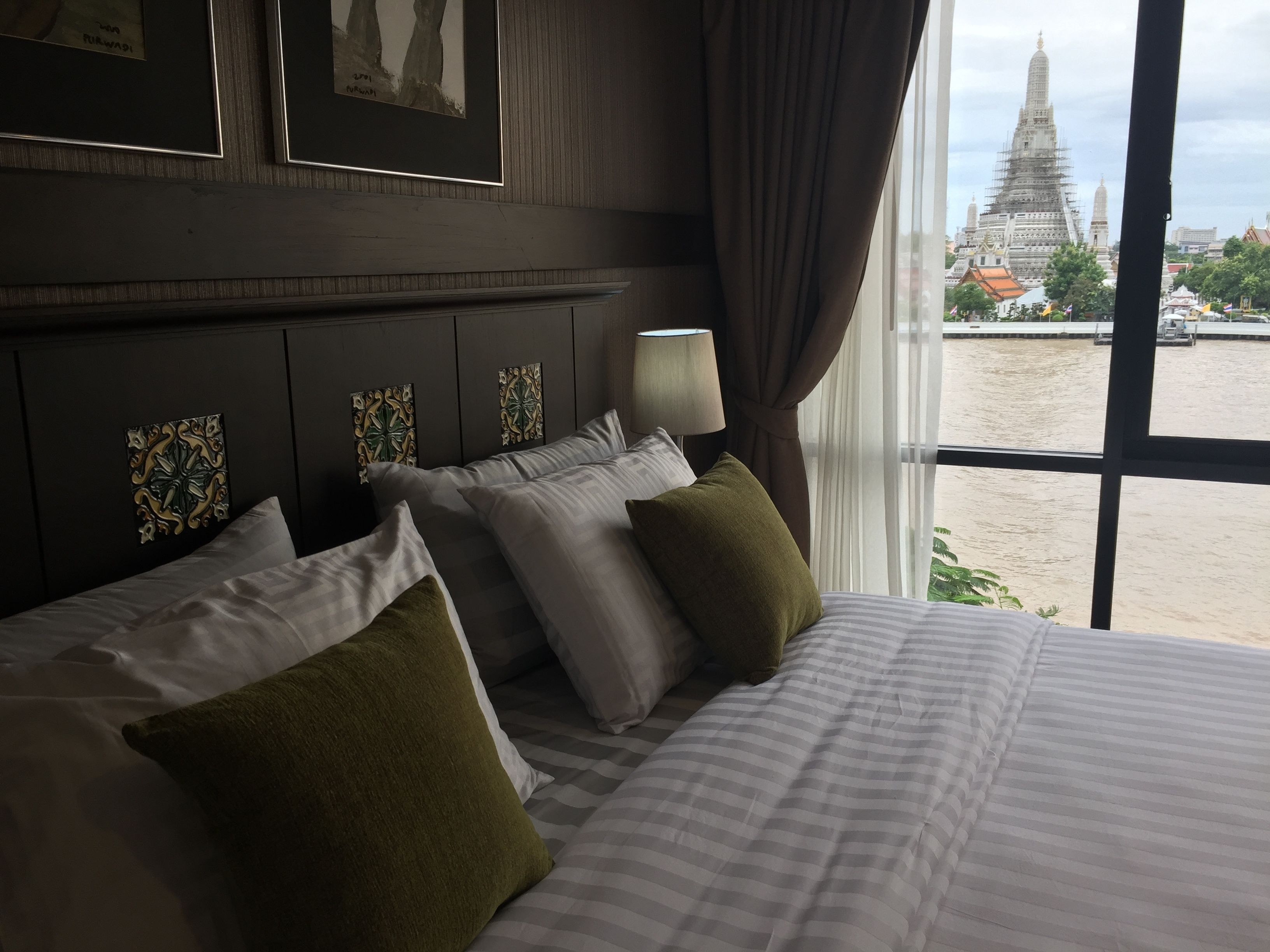 deluxe room, 1 double bed, river view, tower | premium bedding, in-room safe, desk, rollaway beds