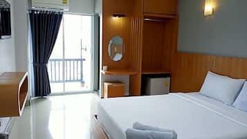 Standard Double Room | Free WiFi, bed sheets