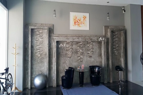 AtMe2 Hotel