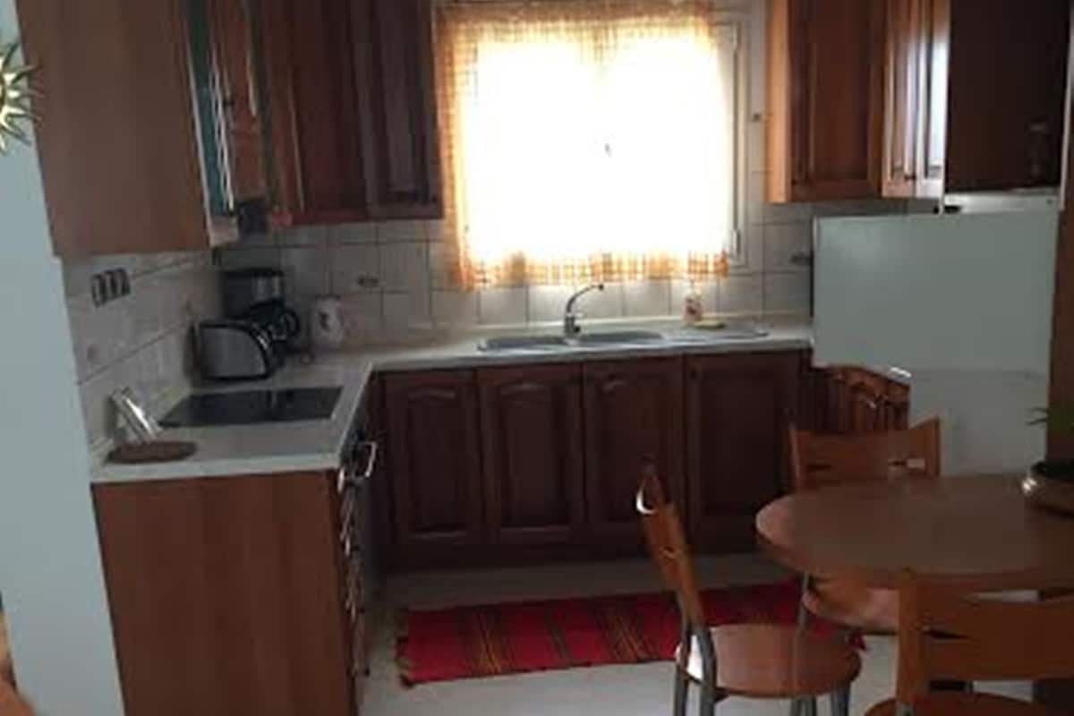 Family Apartment, 3 Bedrooms, Sea View | Private kitchen