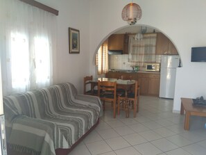 Villa, 2 Bedrooms, Valley View | Living area