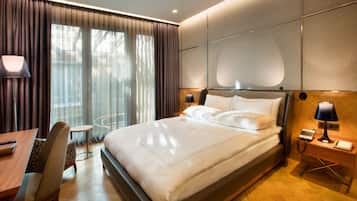 1 soverom, minibar, safe på rommet og skrivebord