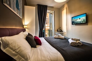 Premium bedding, minibar, in-room safe, desk - Guest House Grazioli (Rome)