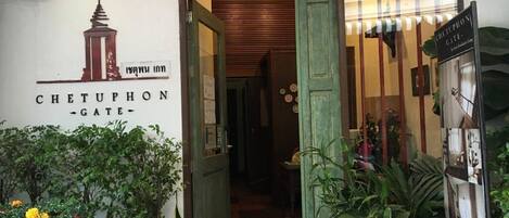 Fachada de la propiedad